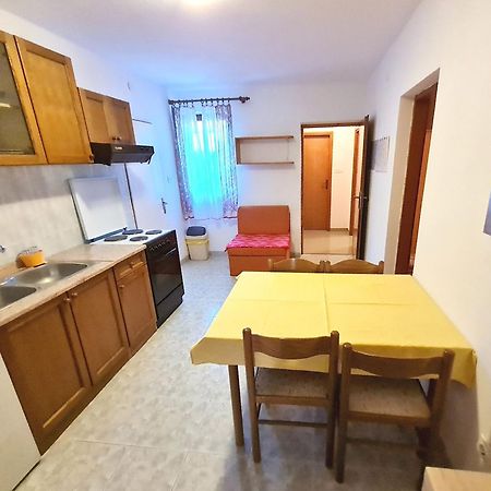 Mirjana F Apartaments Baška Kültér fotó