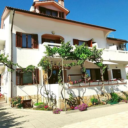Mirjana F Apartaments Baška Kültér fotó