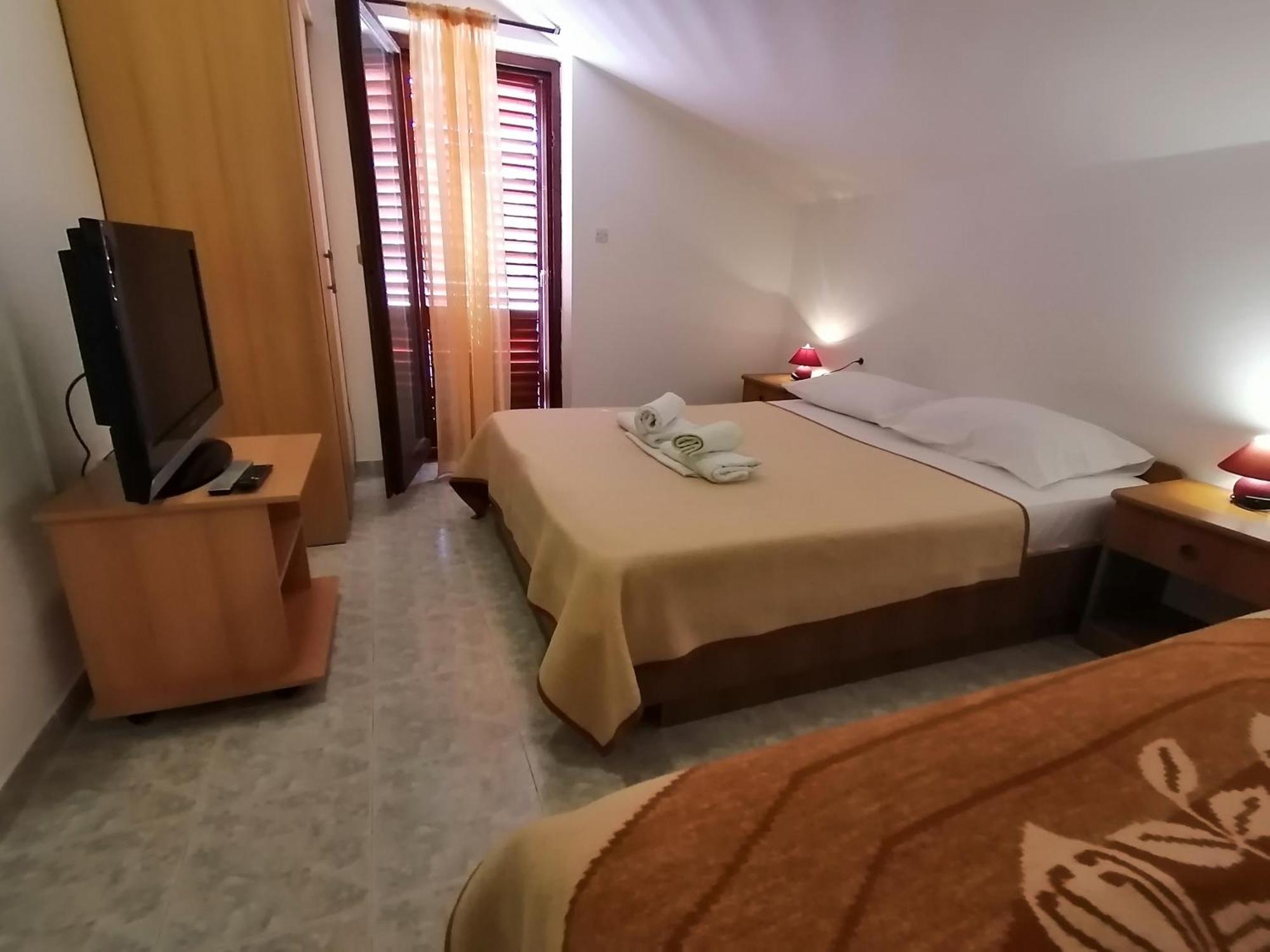 Mirjana F Apartaments Baška Szoba fotó